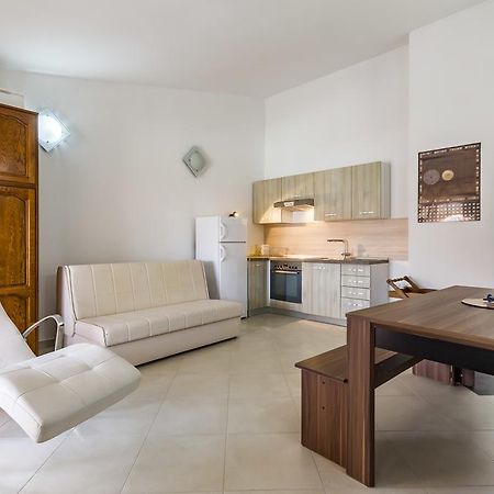 Apartments Gloria Лижнян Экстерьер фото