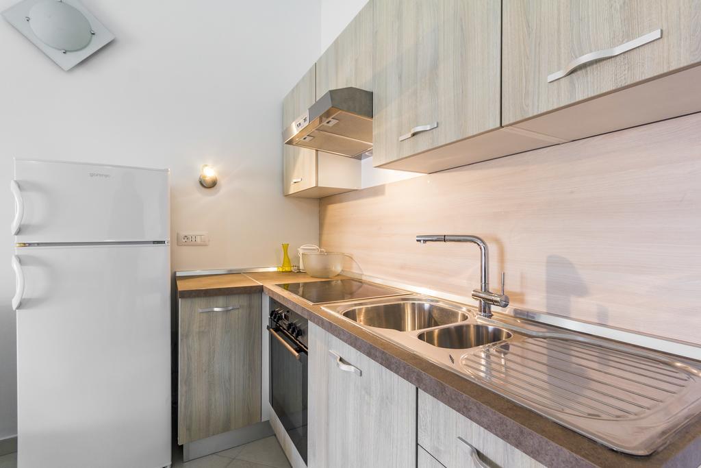 Apartments Gloria Лижнян Экстерьер фото